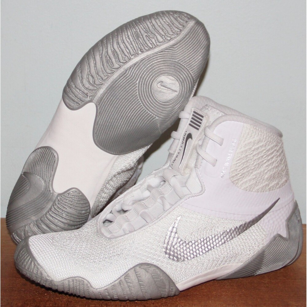 Nike Tawa Wrestling Shoes Mens 9 White Metallic Silver